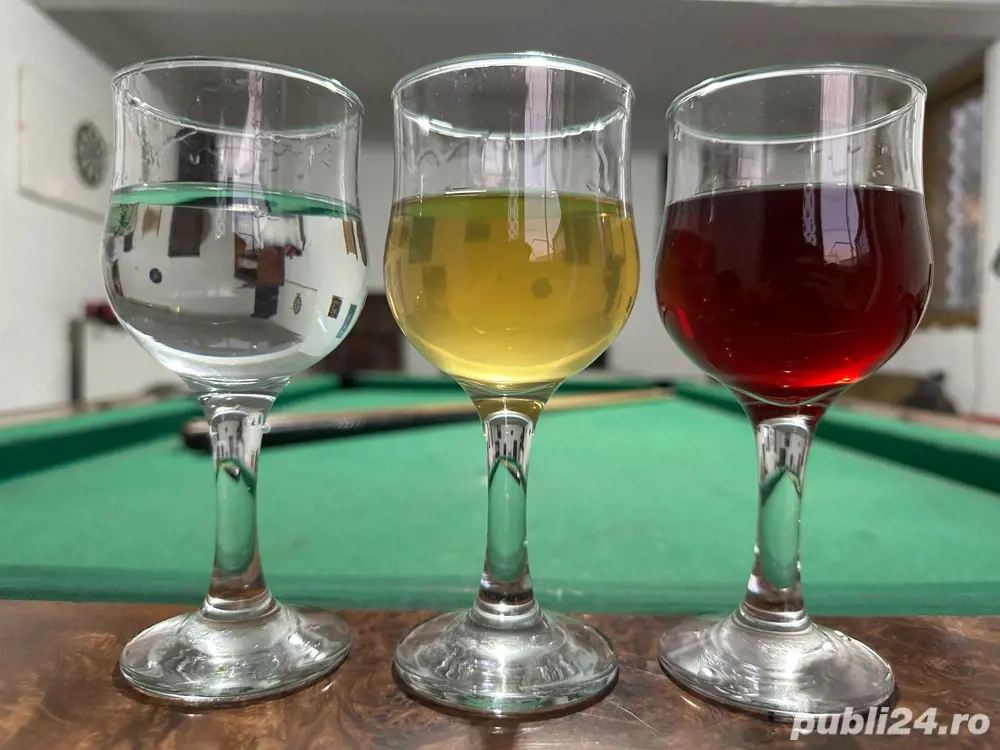 Vin alb-rosu si Tuica