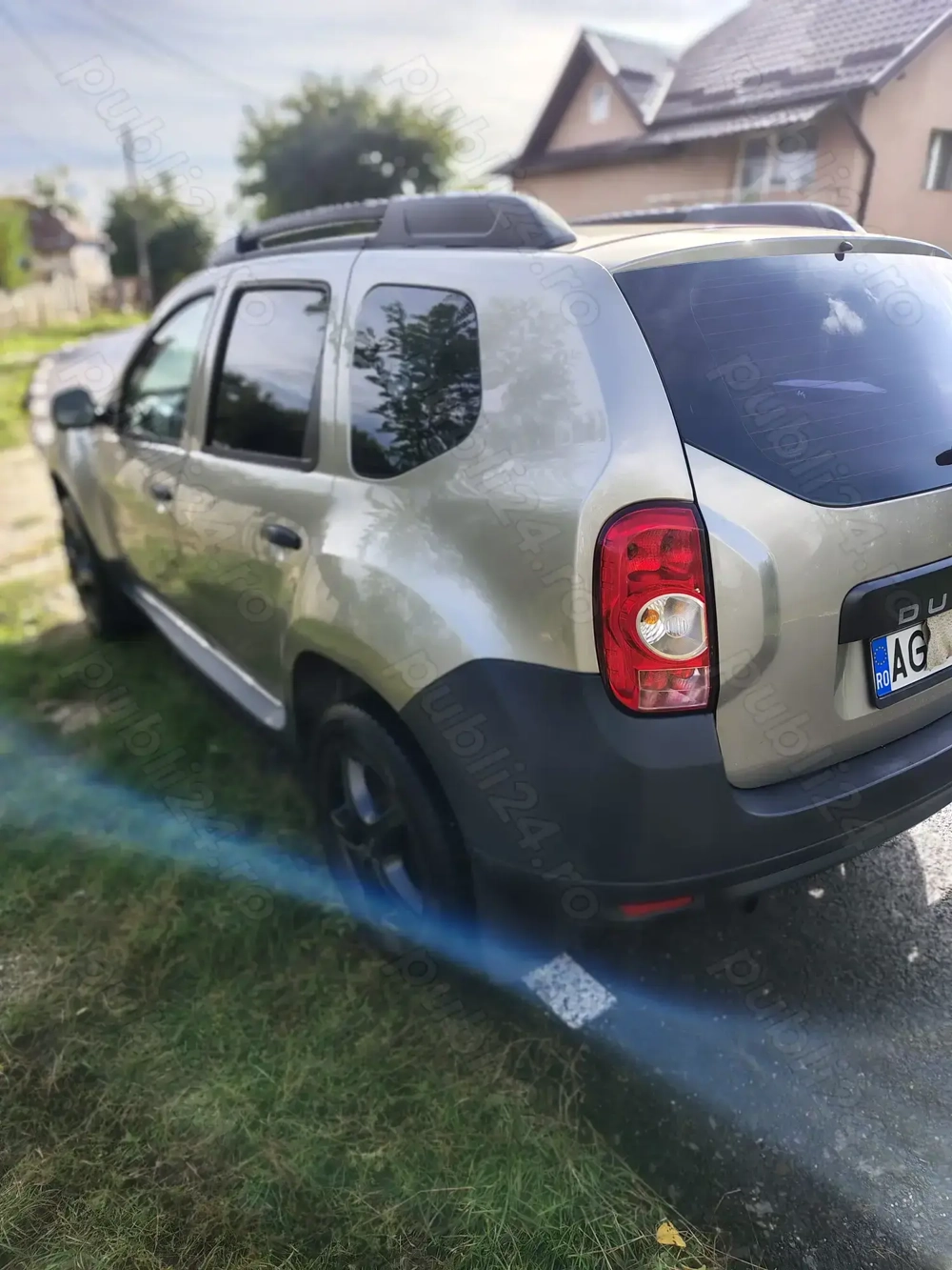 Vând Dacia Duster preț negociabil 