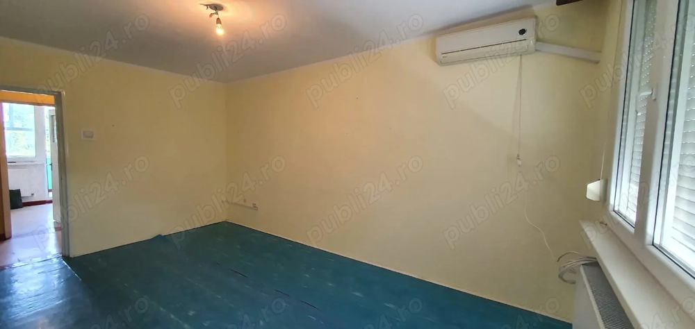 Vanzare apartament decomandat - 3 camere, zona ultracentrala
