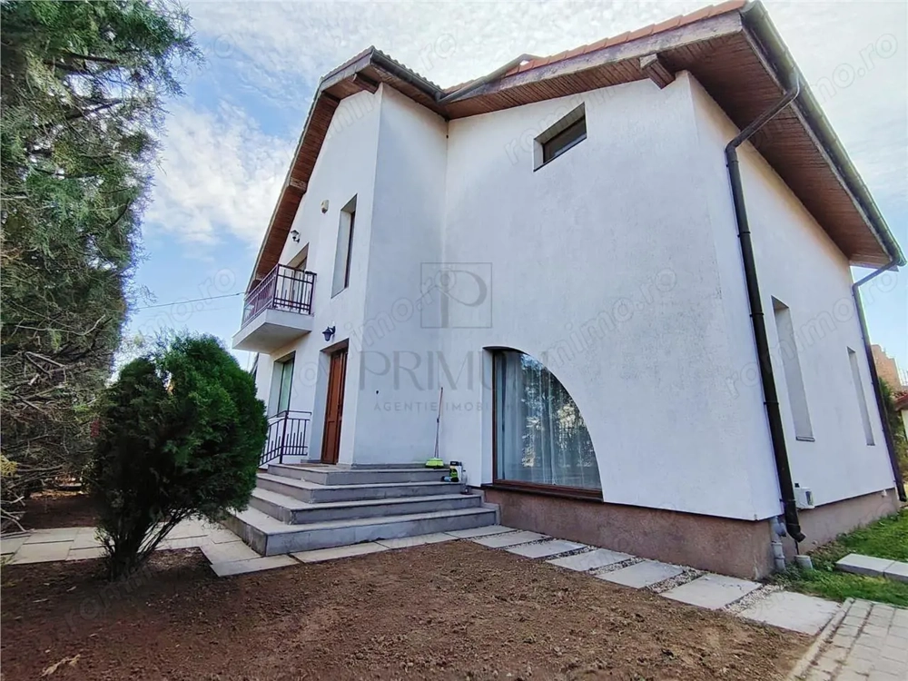 Casa individuala - 6 camere - locatie excelenta - 220 mp utili - garaj