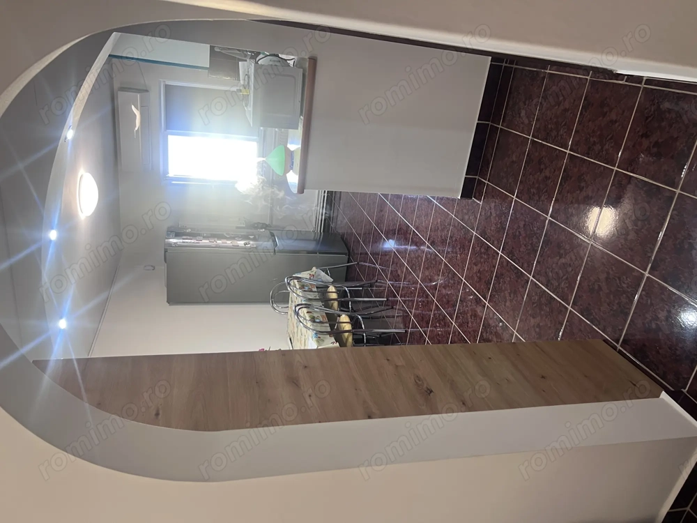 Vând apartament 3 camere 72 m    mobilat modern, zonă Girocului Baricada, Timișoara