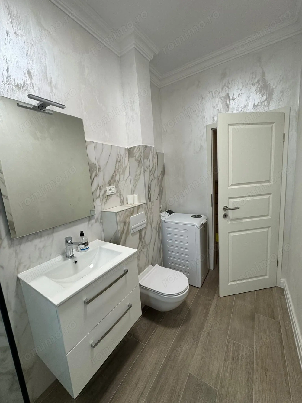 Apartament cu o camera de închiriat   prima închiriere | Giroc