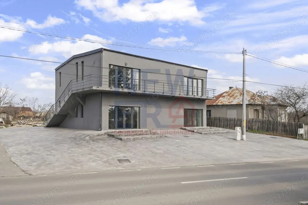 De inchiriat spatiu multifunctional (comercial si cazare) - Peris