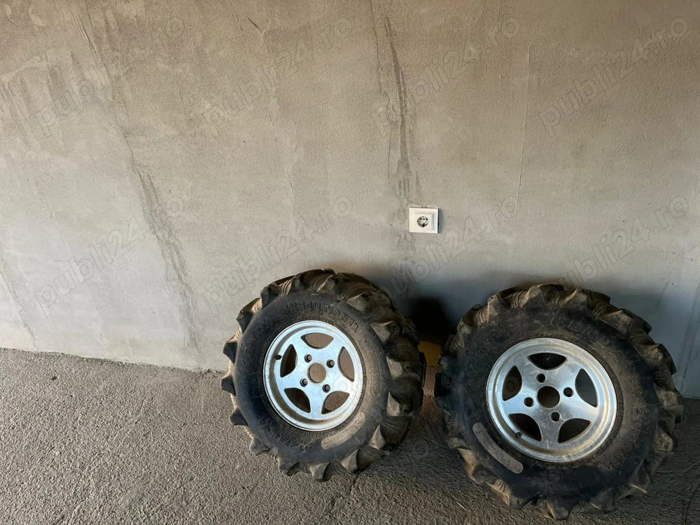 Vând roți atv kenda k538.