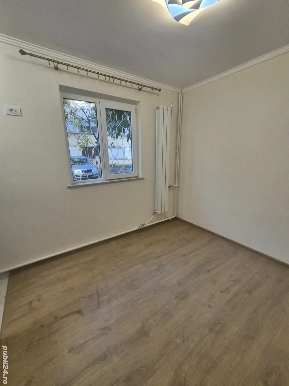 vand  Birou parter Rogerius 