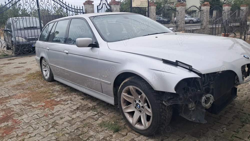 Dezmembrez bmwe39 toruing 