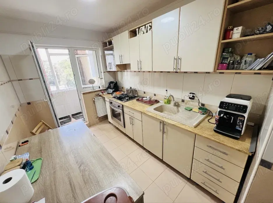 Apartament 4 camere de vânzare , Pitești Nord 