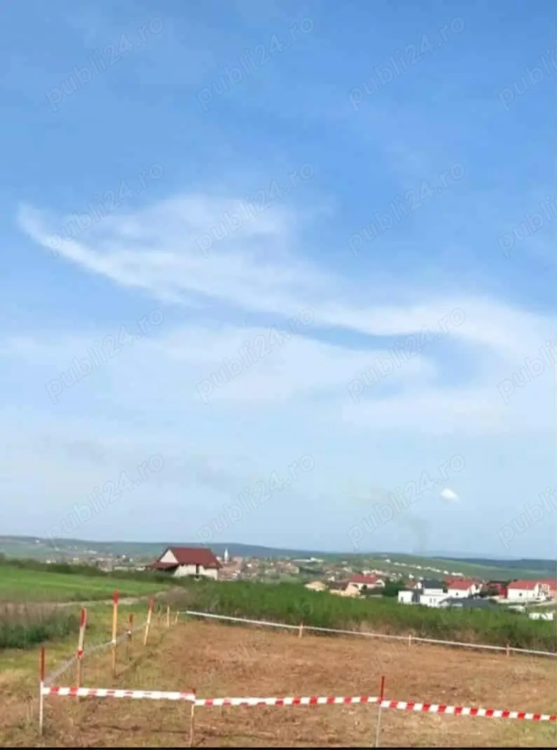 Vând teren intravilan în sat Paleu 