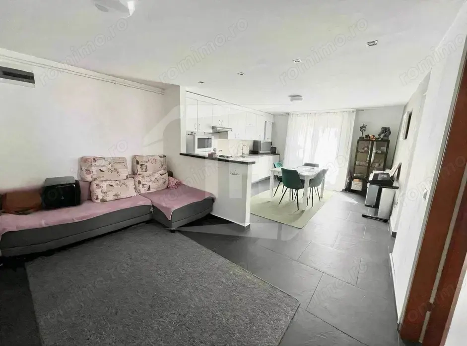 Apartament cu 3 camere, zona Nicolae Titulescu