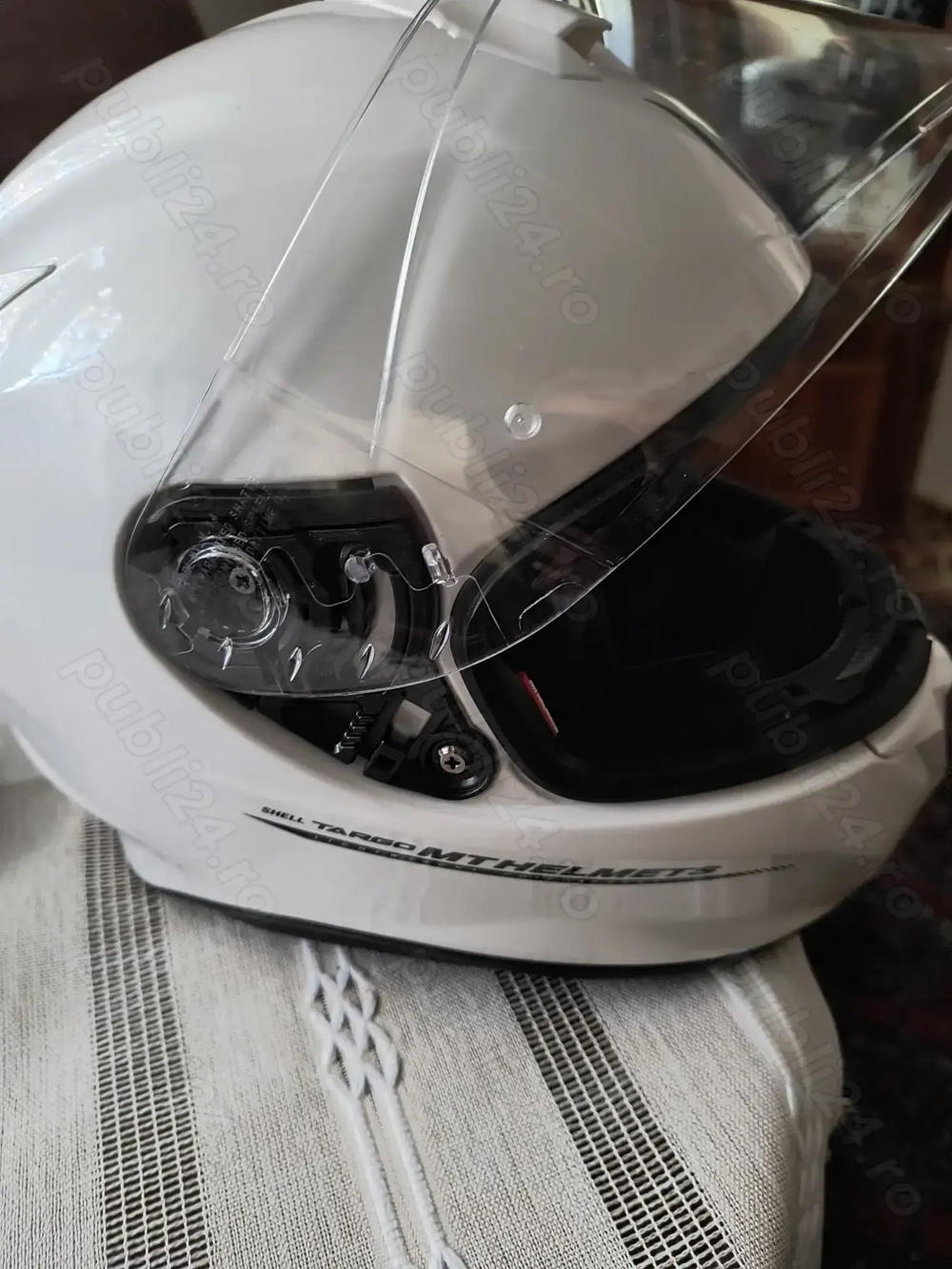 Vind casca integrala motocicleta noua cu husa MT Helmets,mărime L 59 -60 450g