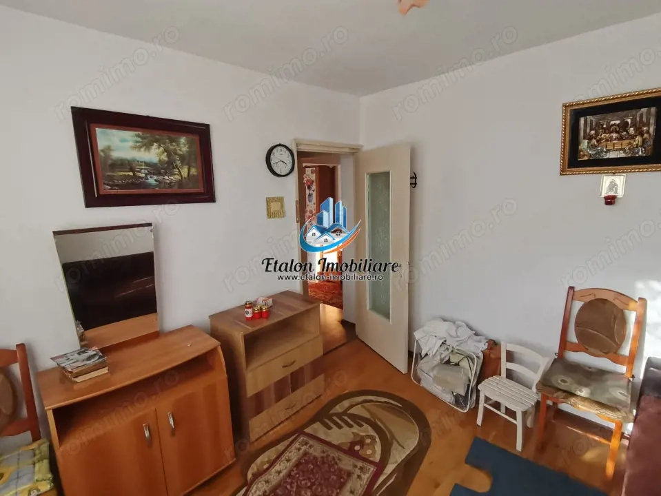 Apartament 2 camere decomandat, pe SUD, Precista Merita vazut!