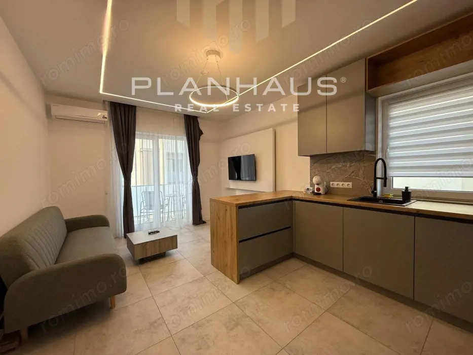 Inchiriere-ultramodern apartament zona rezidentiala ,3 camere,etaj 1,loc de parcare 