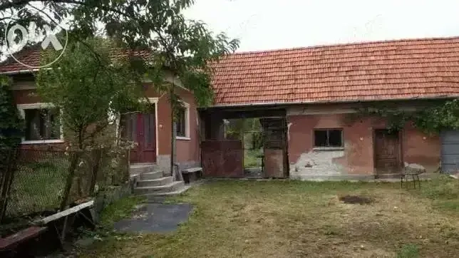 Casa Josani in com Pestisu mic la 9 km de oras Hd. Sup 2500 mp gradina,curte + livada