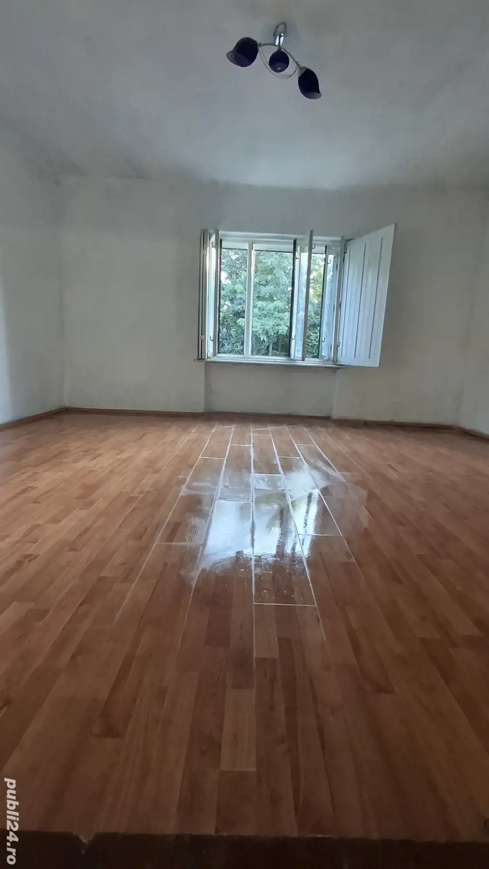 Vând casă în Comuna Gottlob ( 50 km distanta de Timișoara)