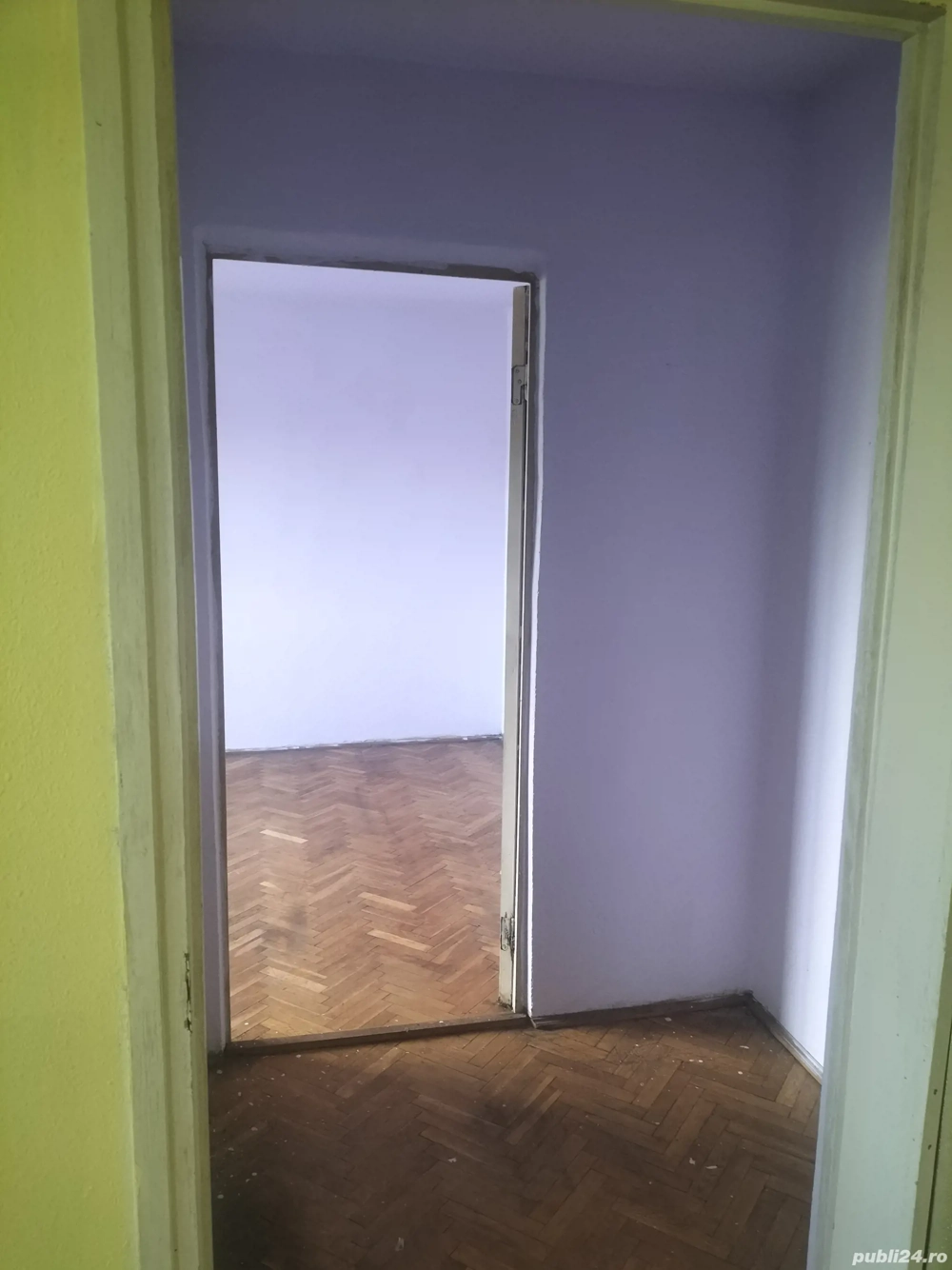 vând apartament cu doua camere în Vlaicu 