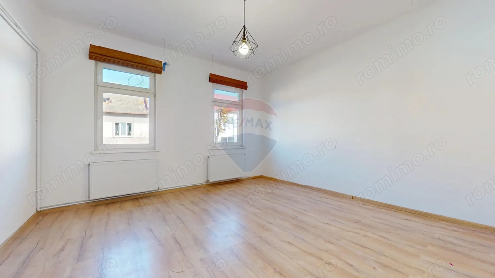 Birouri de închiriat în Brașov, strada Aurel Vlaicu, trafic intens