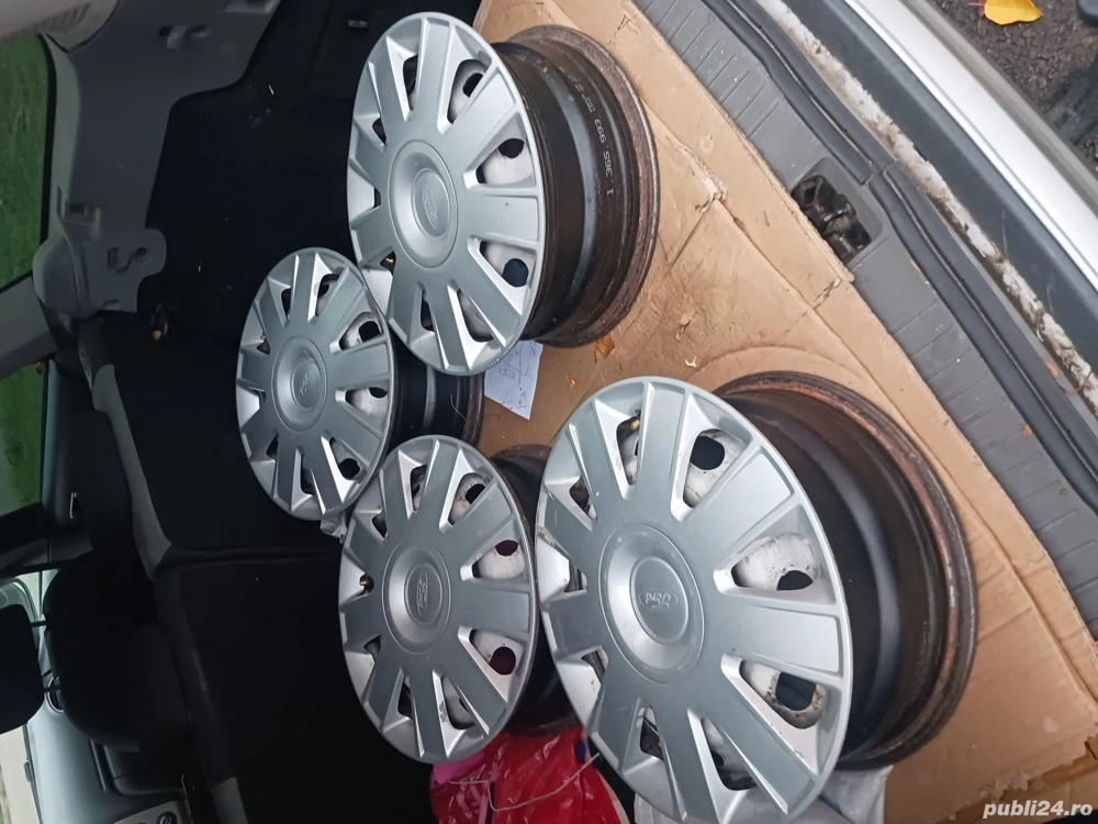Jante cu capace Ford. 