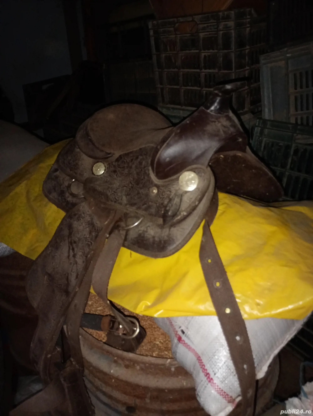 vand  sau schimb 2 șai de călărie 