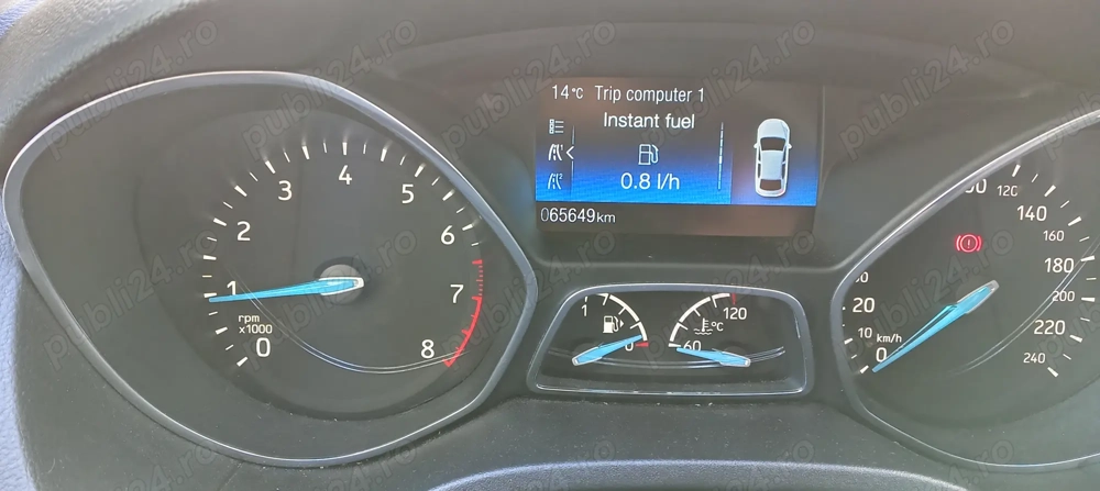 Vand Ford Focus , Titanium , motor 1000cmc, 125cp, benzina.