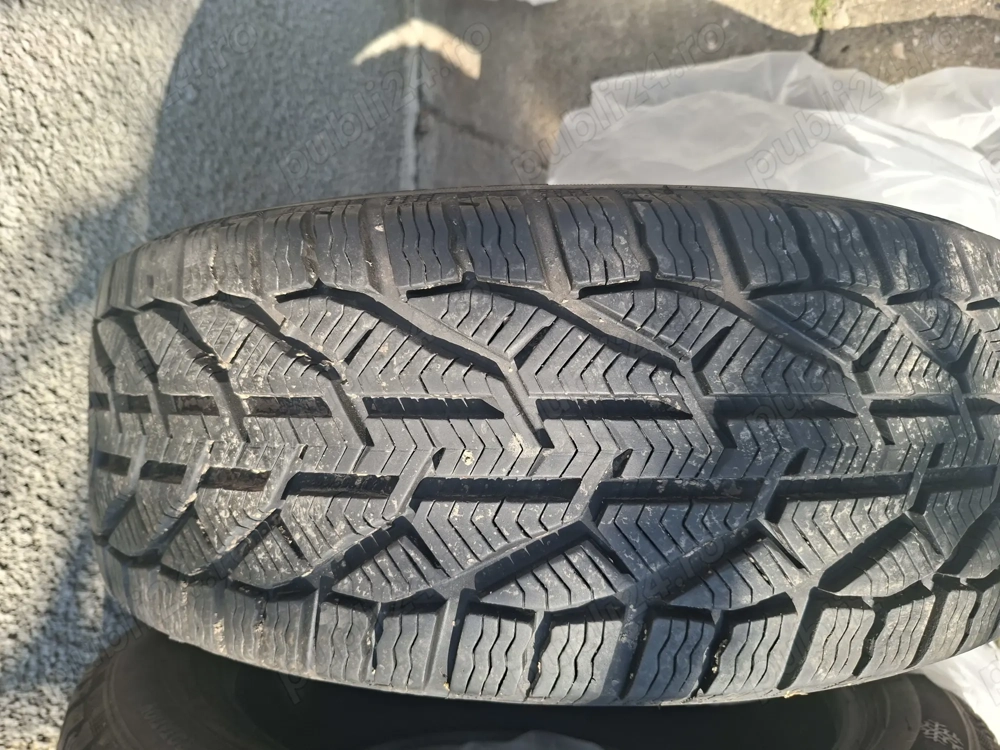 Vand set 4 cauciucuri de iarna