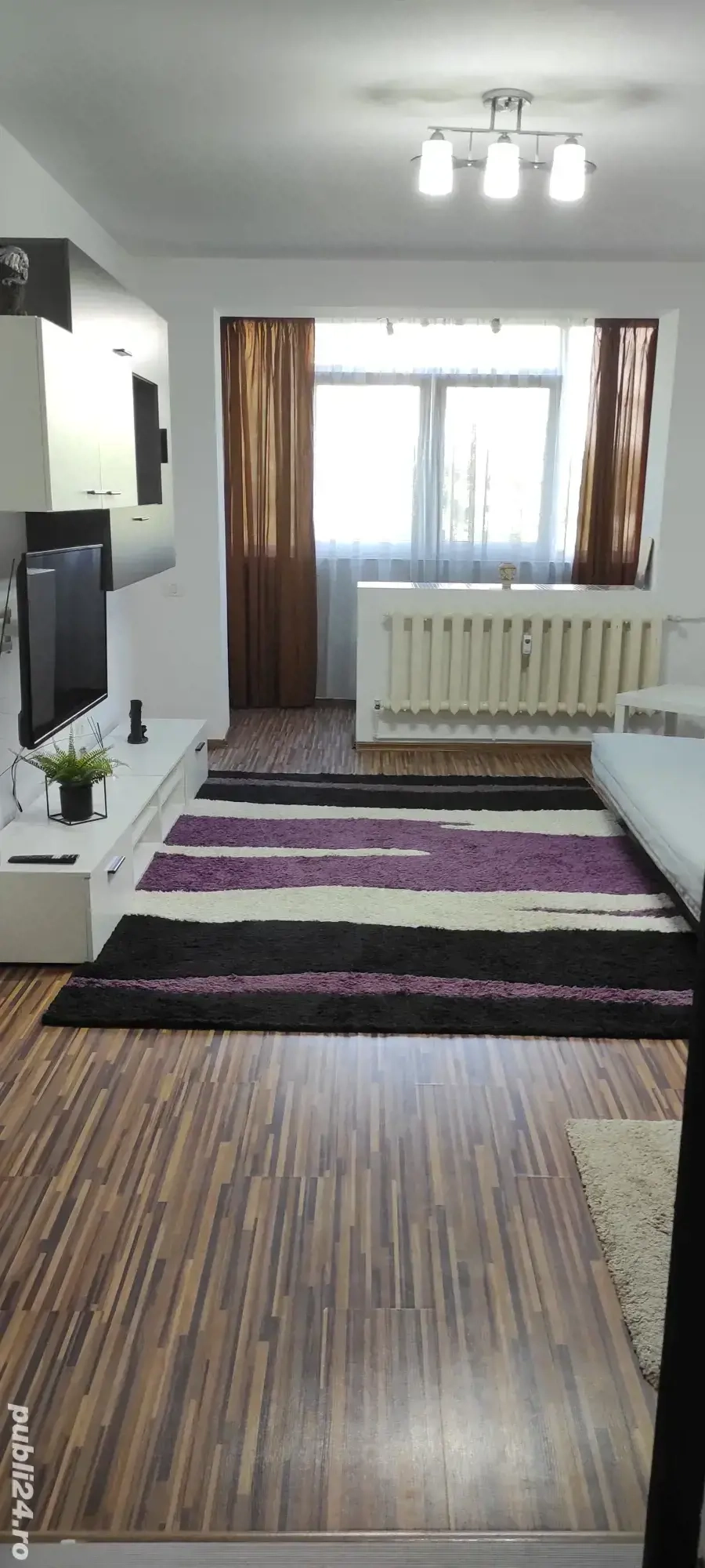 Închiriez  garsoniera zona posta abator