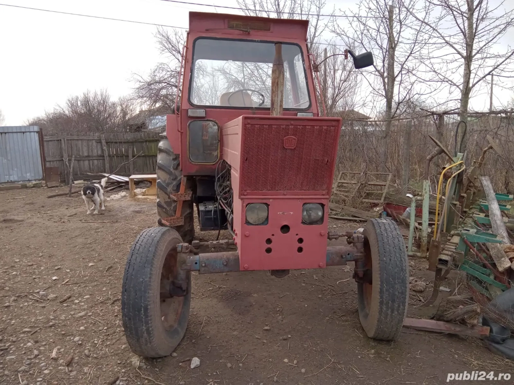 Vand Urgent Tractor UTB U850 