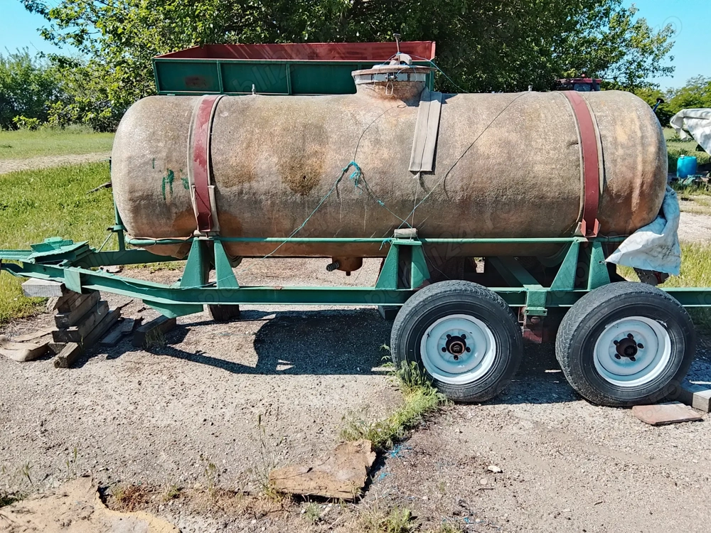 Vând cisterna fibra