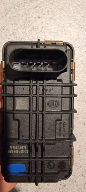 Hella Garrett Electric Turbo Actuator 6NW010430-24 LAND ROVER IV NOU !