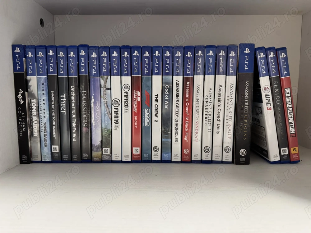 PS 4 PRO + 25 de jocuri