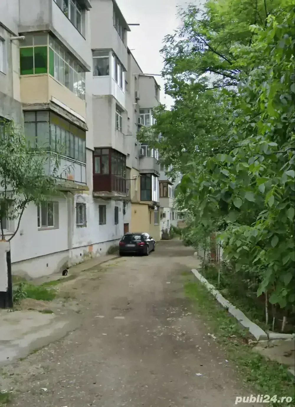 Vand apartament cu doua camere 