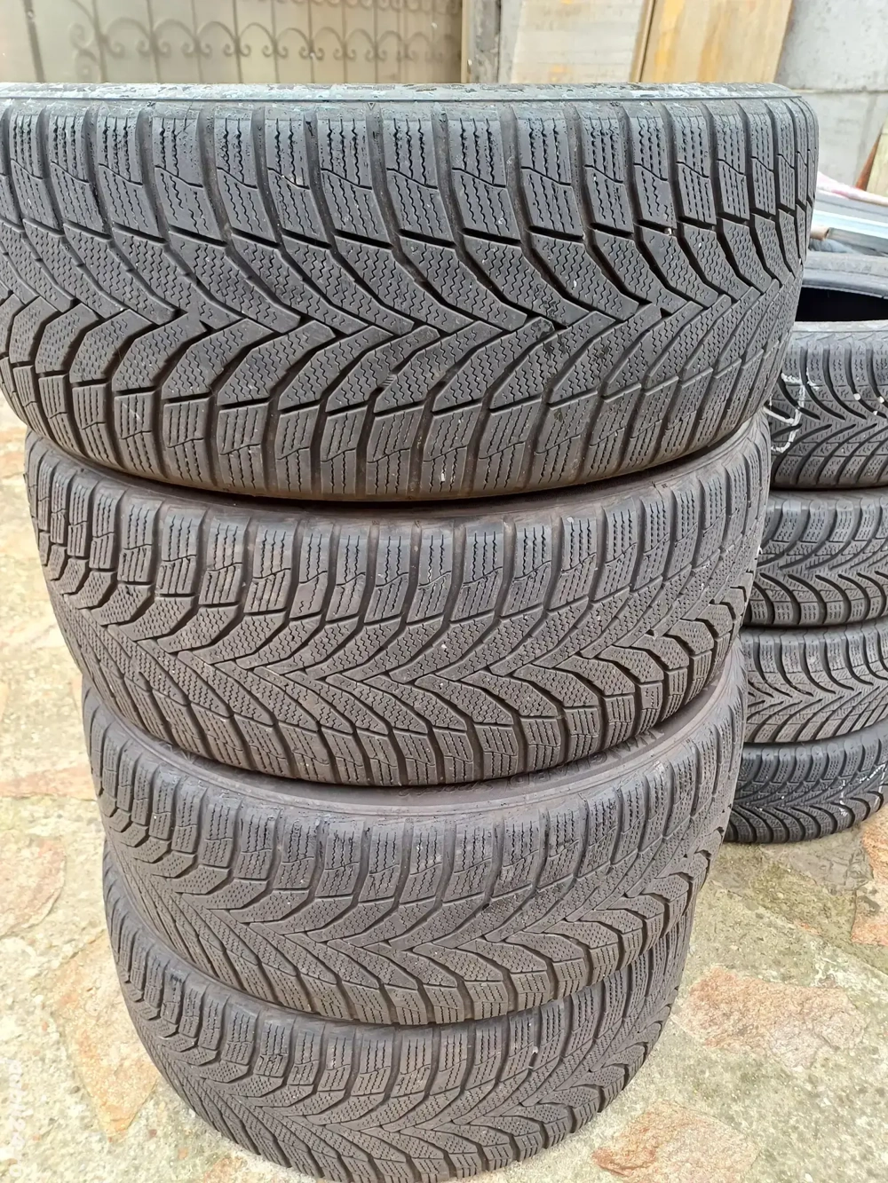 245.45.19- 4 bucati.  185.65.15-4 bucati.  195.45.16-2 bucati.  225.45.17-2 bucati.  Jante tabla for