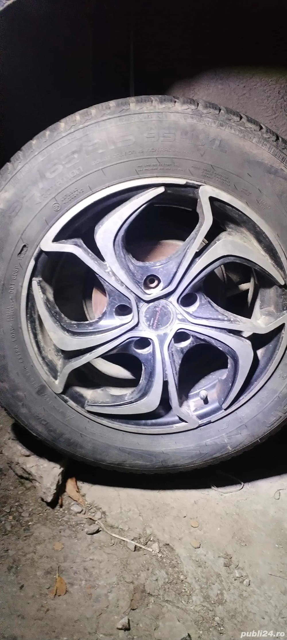 vand jante aliaj  R15 