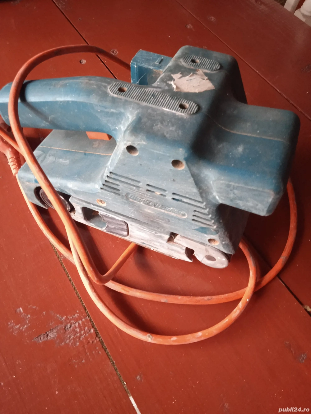 Vand slefuitor parchet Black and Decker 