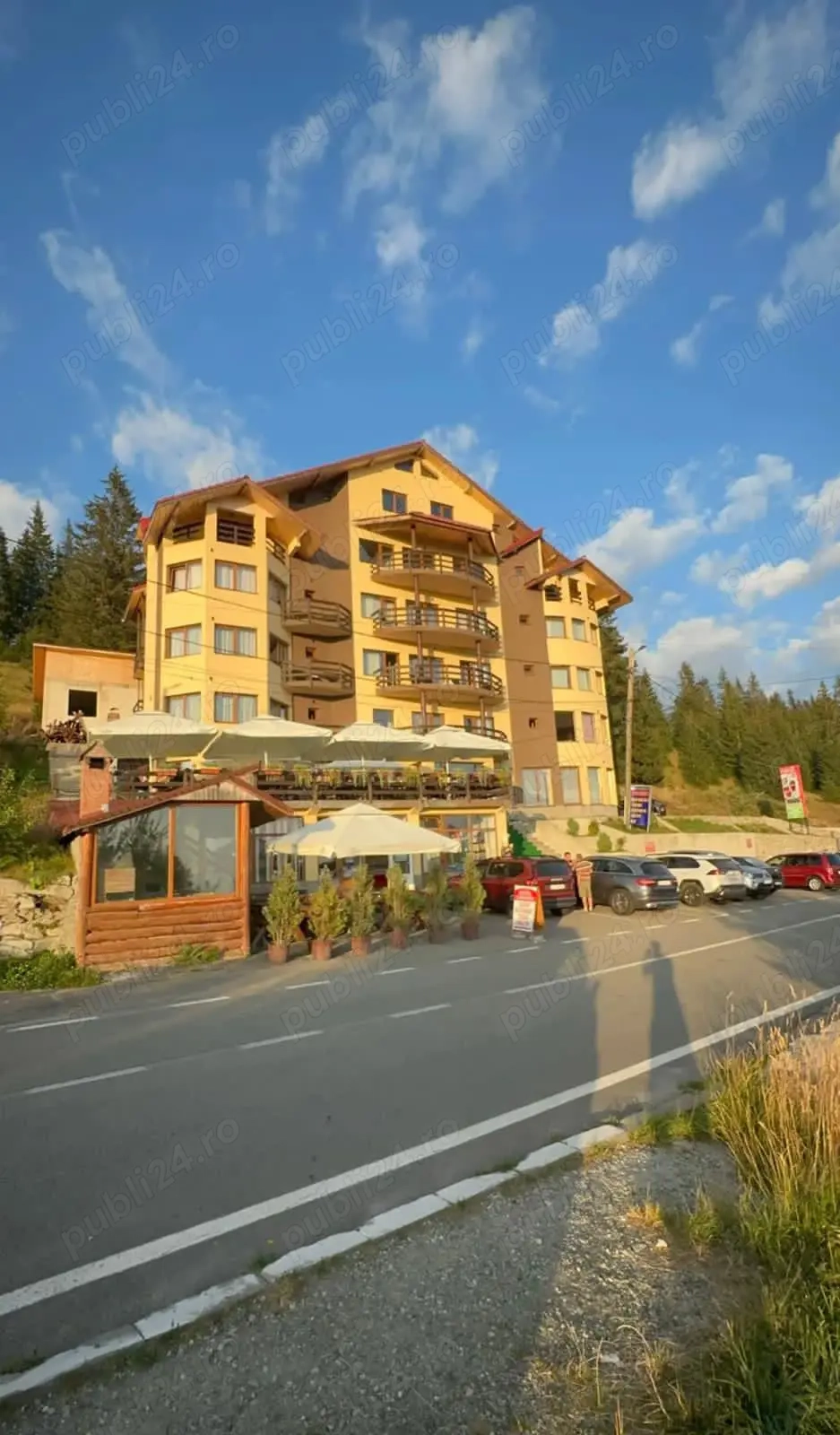 Angajam: Bucatari, Ospatari si Cameriste