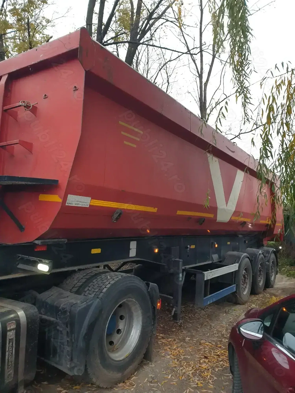 Semiremorca basculabilă piatra    cereale 