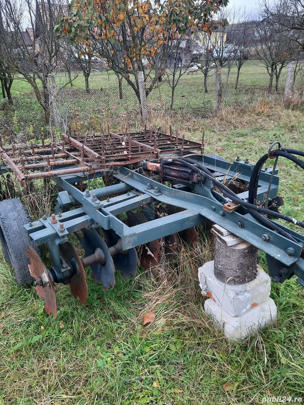 Vând disc și grape. Tel O740 xxc2O9xx652 