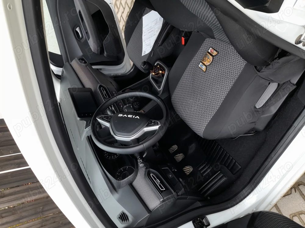 Vand dacia 2023 primul proprietar