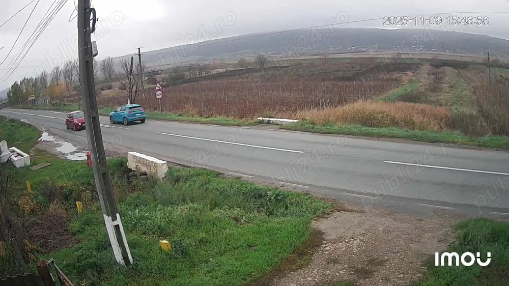 Vând teren intravilan și extravilan