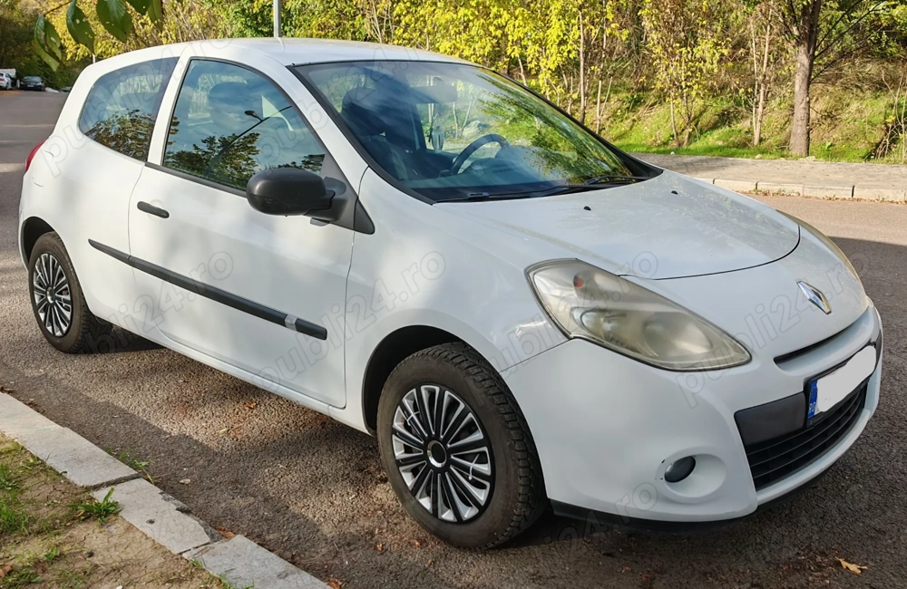 Vând Renault Clio 1.5 dCi, an fabricație 2011, caroserie 3 uși, în stare bună