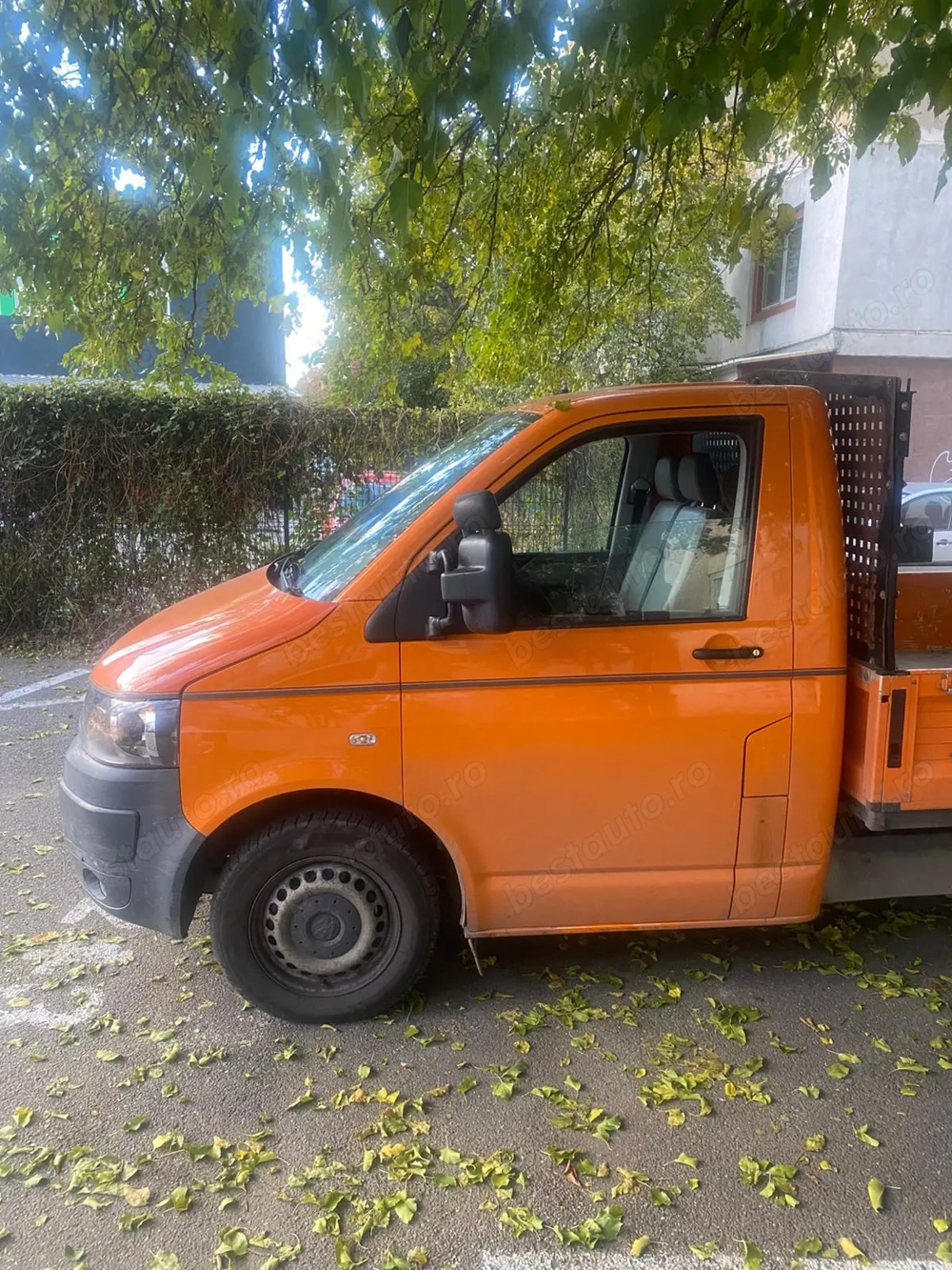 Vând autoutilitară Volkswagen T5