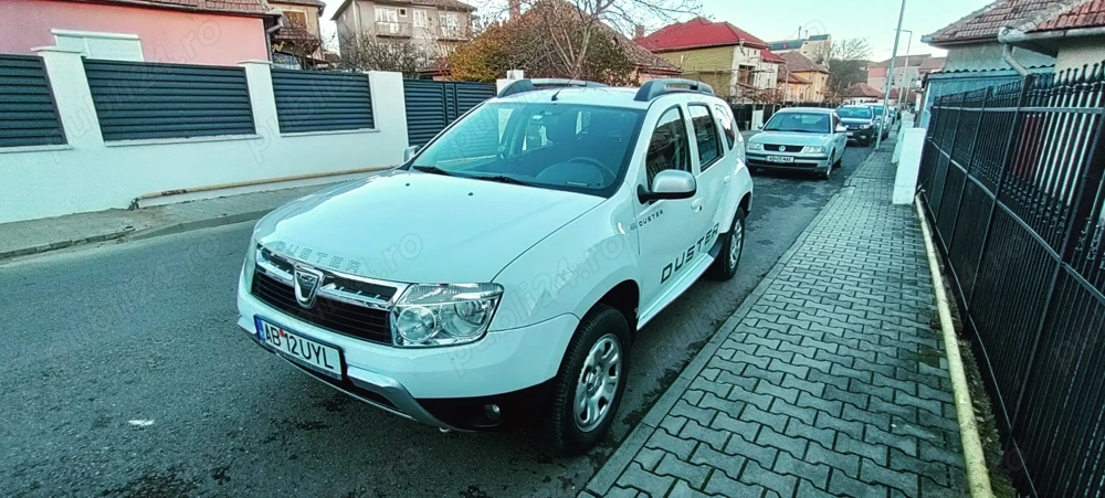 Vând Duster 1.6 benzina