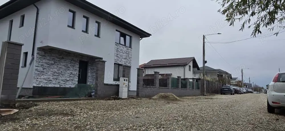 Vand casa deosebita comuna Berceni