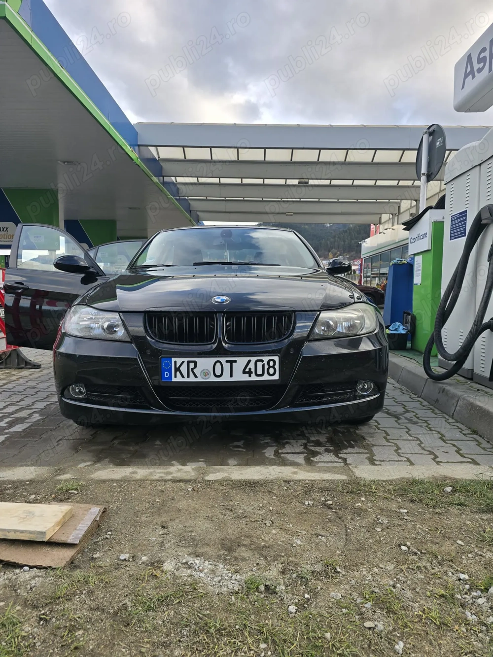 Vând BMW 320i 2006