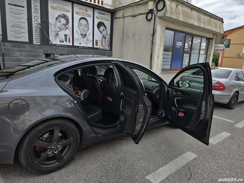 Vând schimb Opel Insignia 