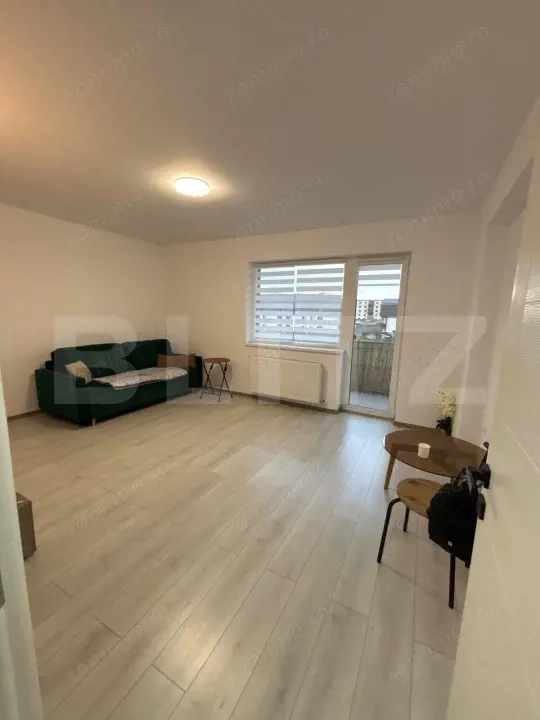 Vânzare/Schimb Apartament 3 camere, etaj intermediar, 72 mp în Tractorul