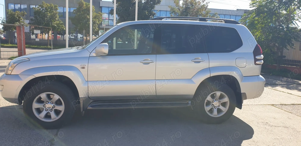 Toyota Land Cruiser J12