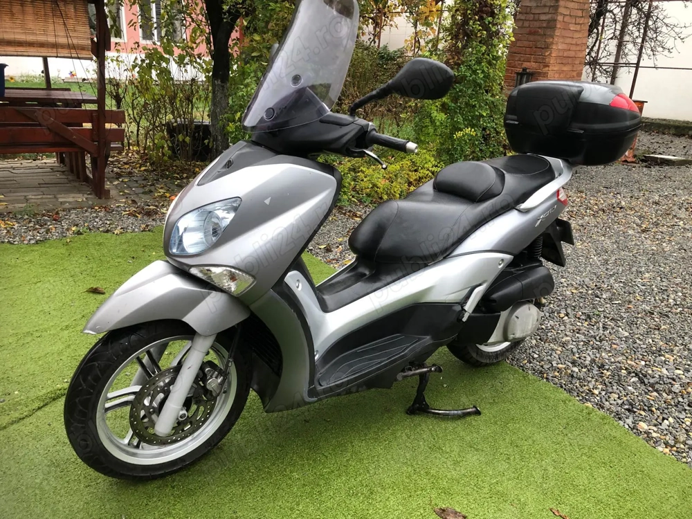 Vand scuter Yamaha X-City 250