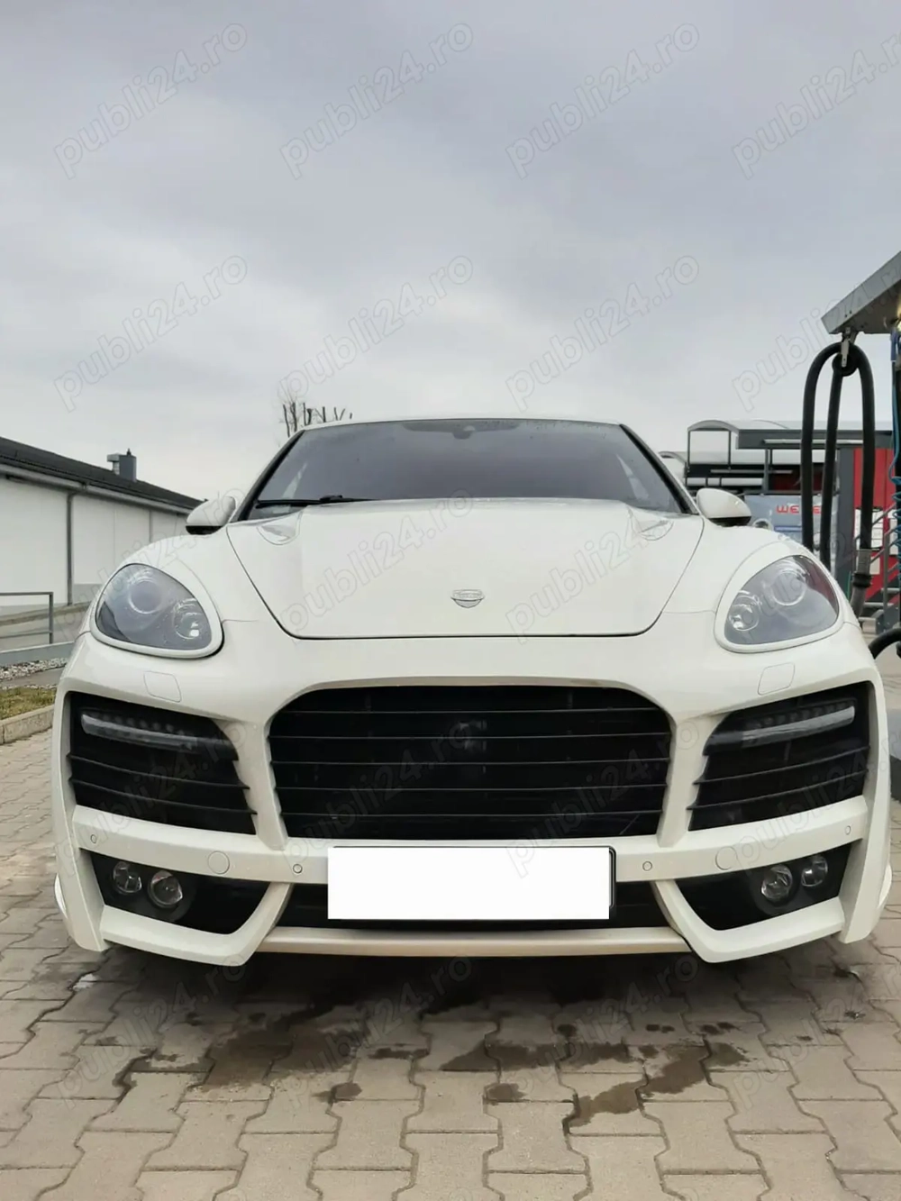 Vând Porsche Cayenne 