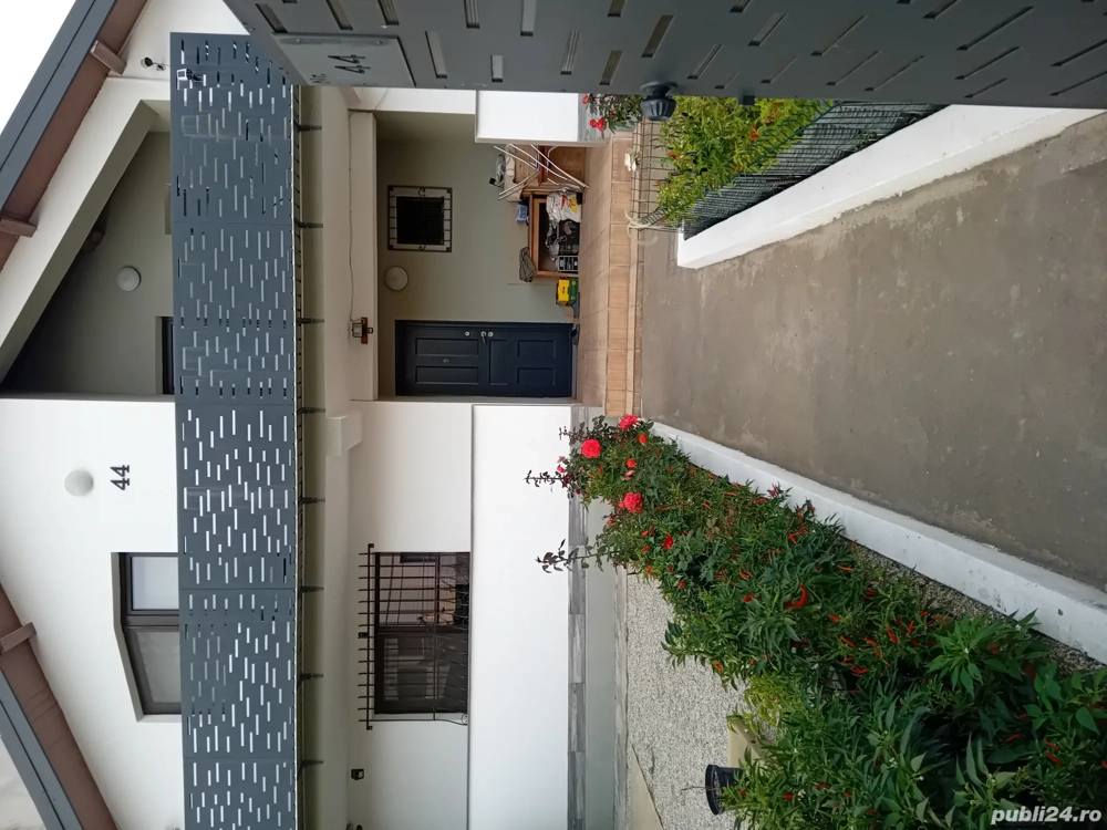 Ofer spre închiriere garsoniera 