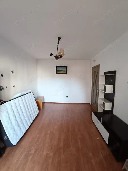 Apartament 3 camere decomandat etaj intermediar Racadau